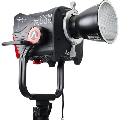 Aputure STORM 1200x  inc Standard Reflector