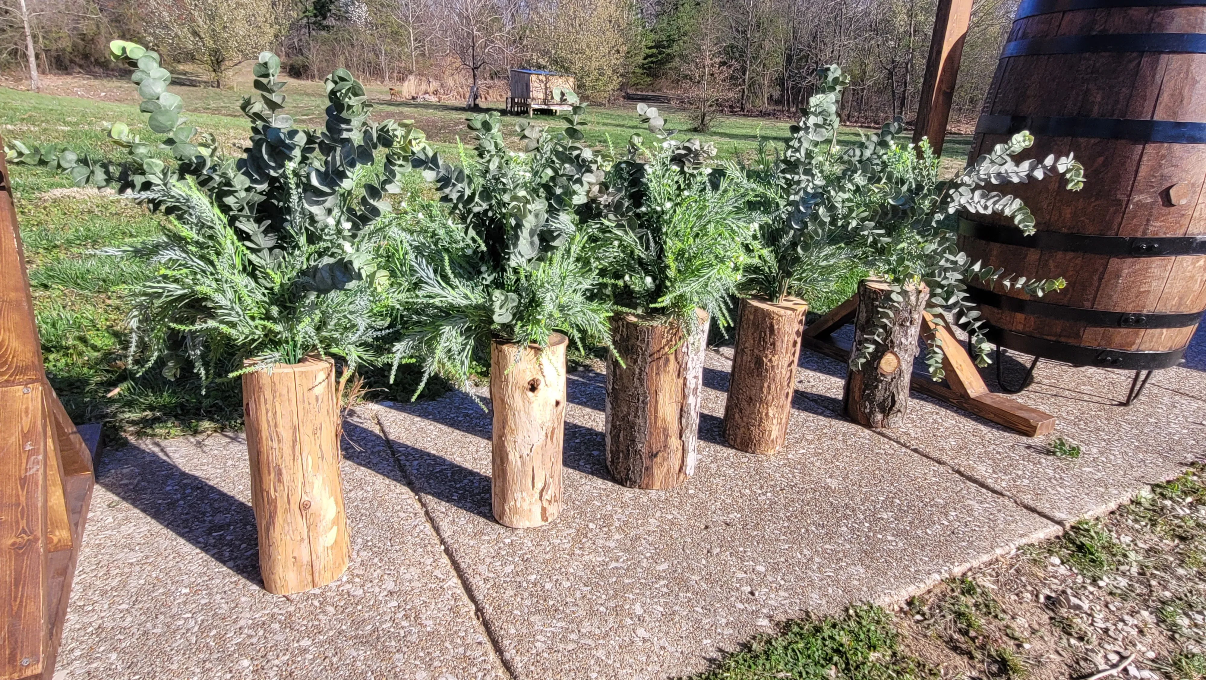 1 Piece Greenery (Log and Leaves)