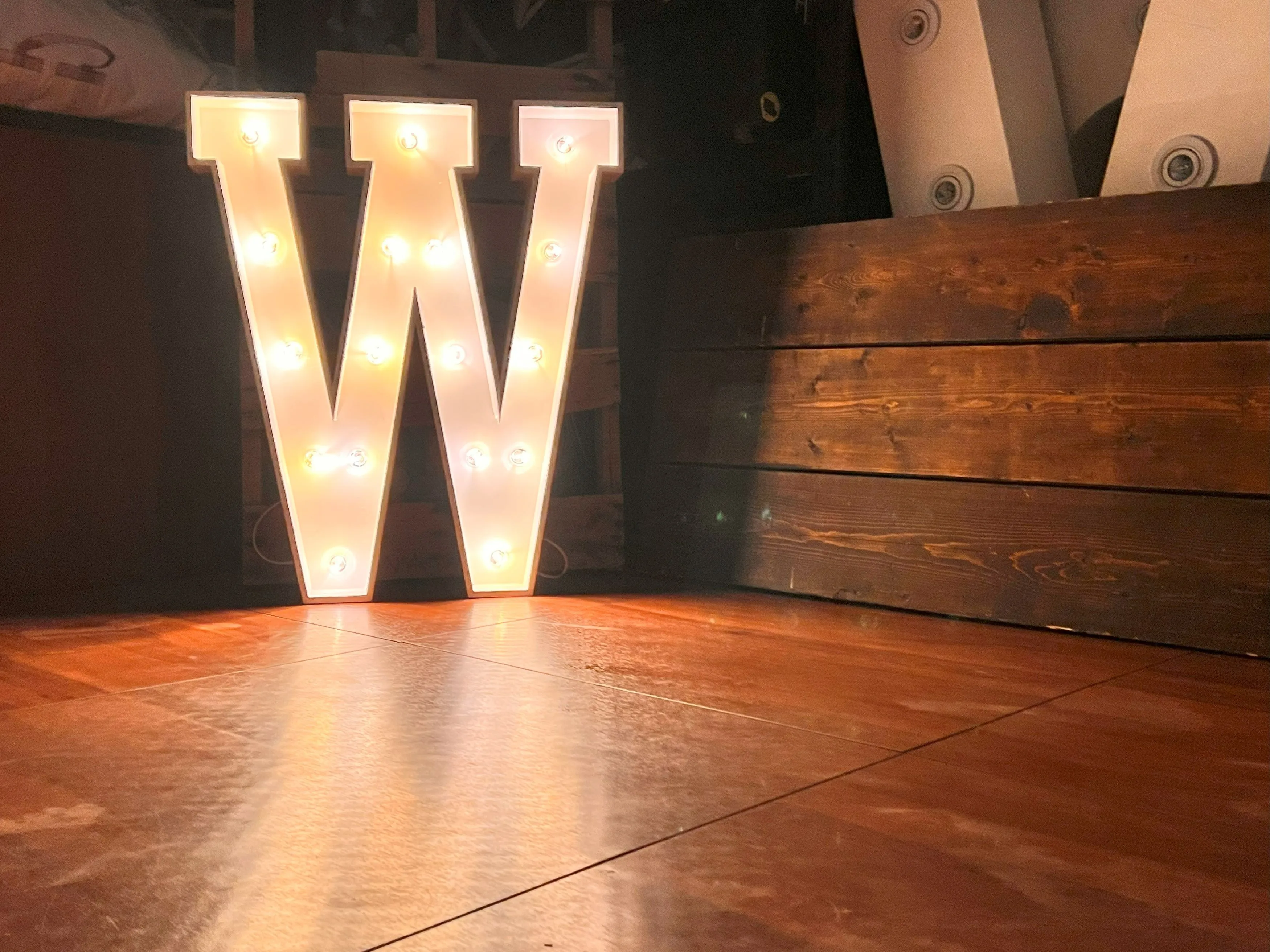 36 Inch Lighted Marquee Letter W