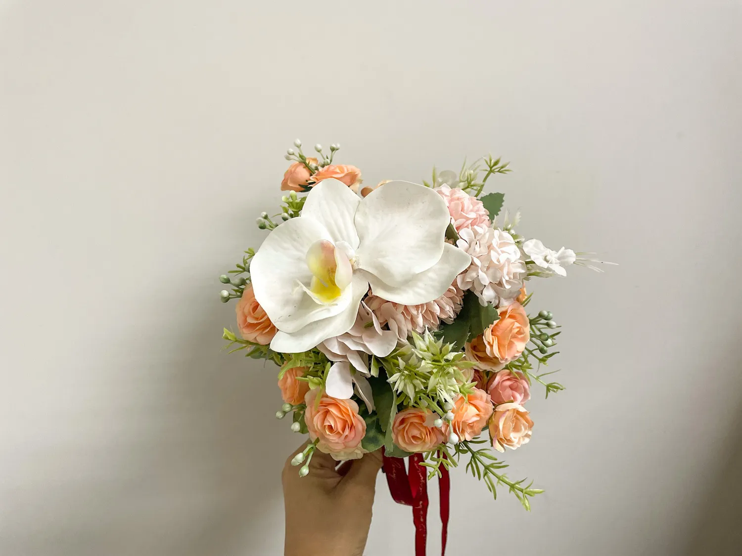 姊妹手捧絲花束 15 (1)