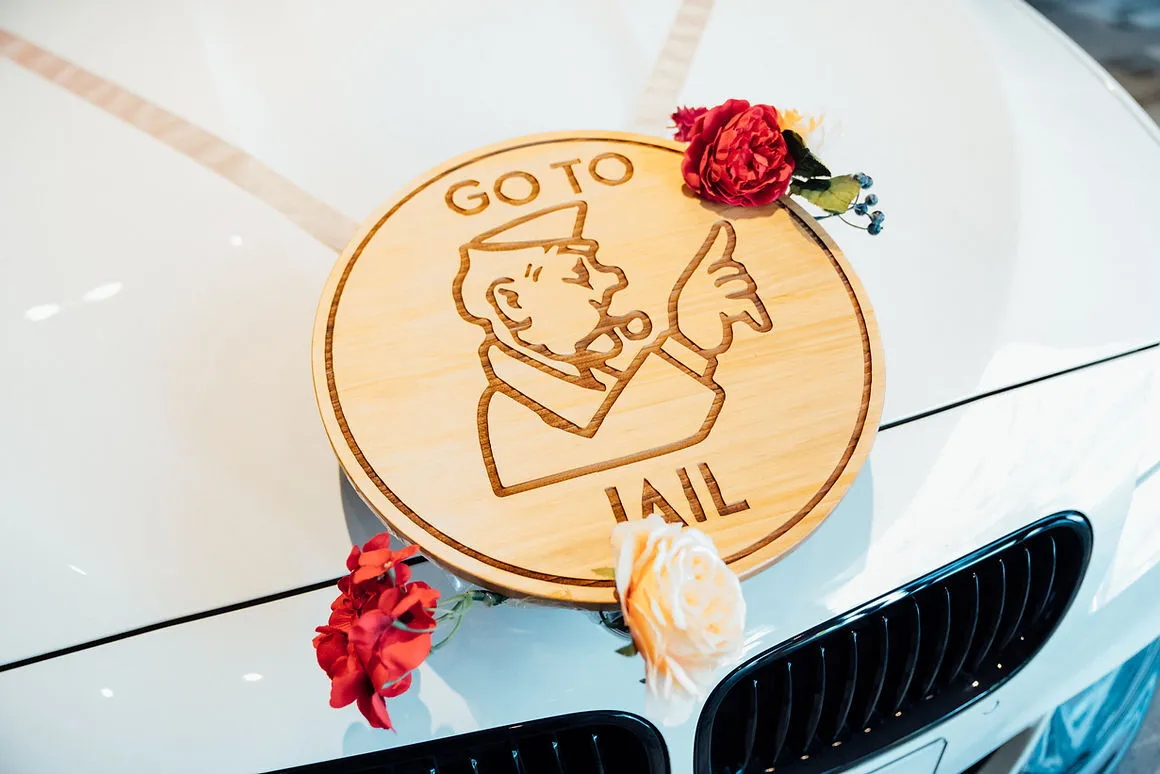 Go to Jail 實木圓木牌