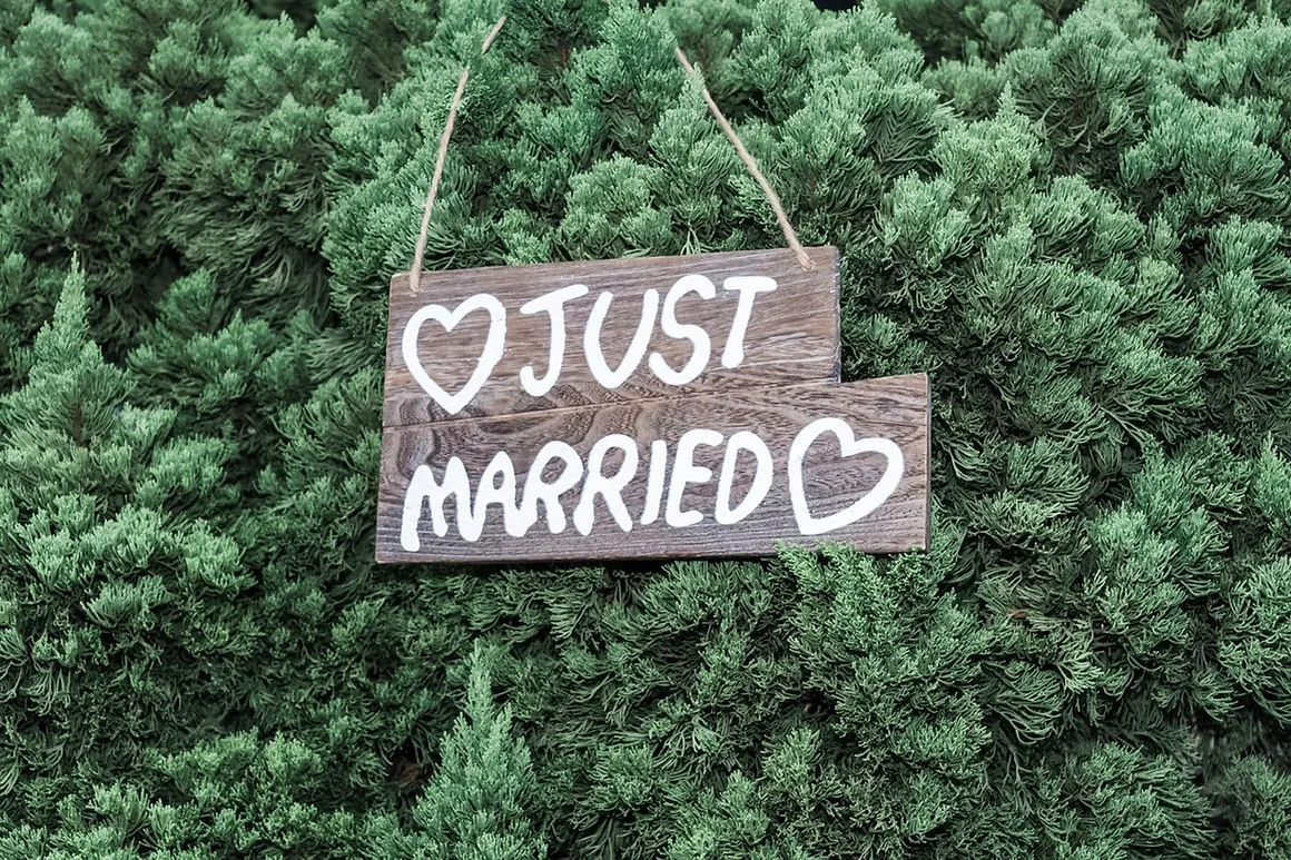 Just married 木牌