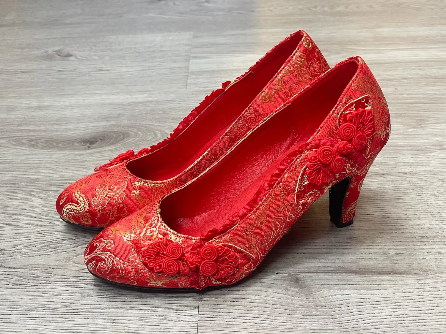 繡花鞋 42 (35碼)