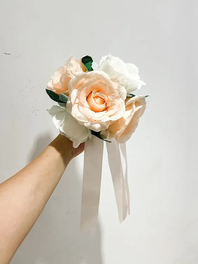 粉橙白玫瑰椅花 (10)