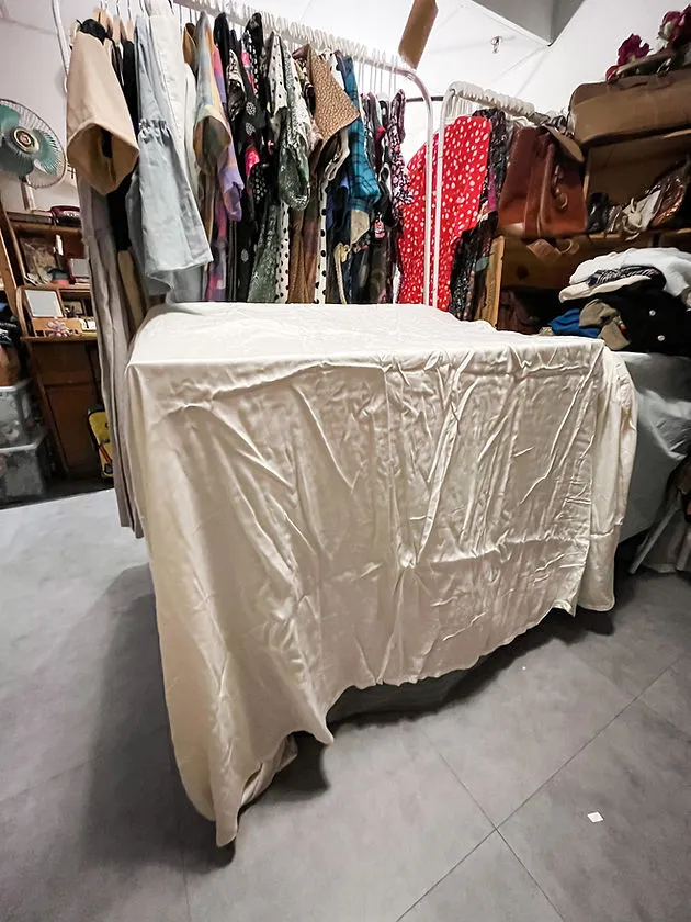 米白色棉質餐枱布