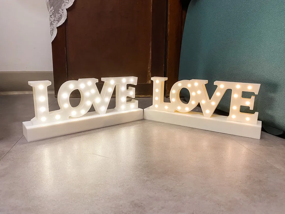 LOVE 燈箱