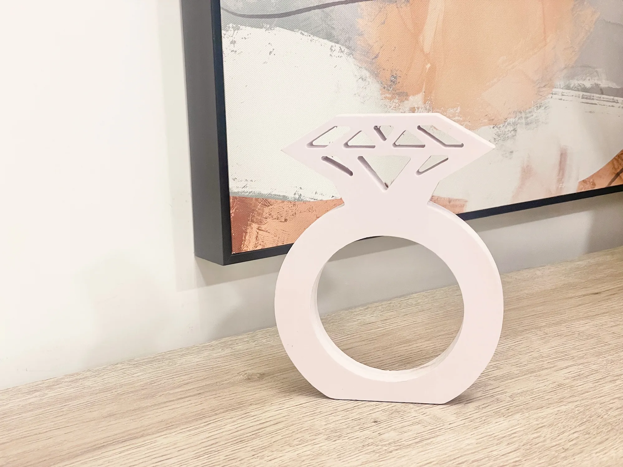 白色實木大戒指