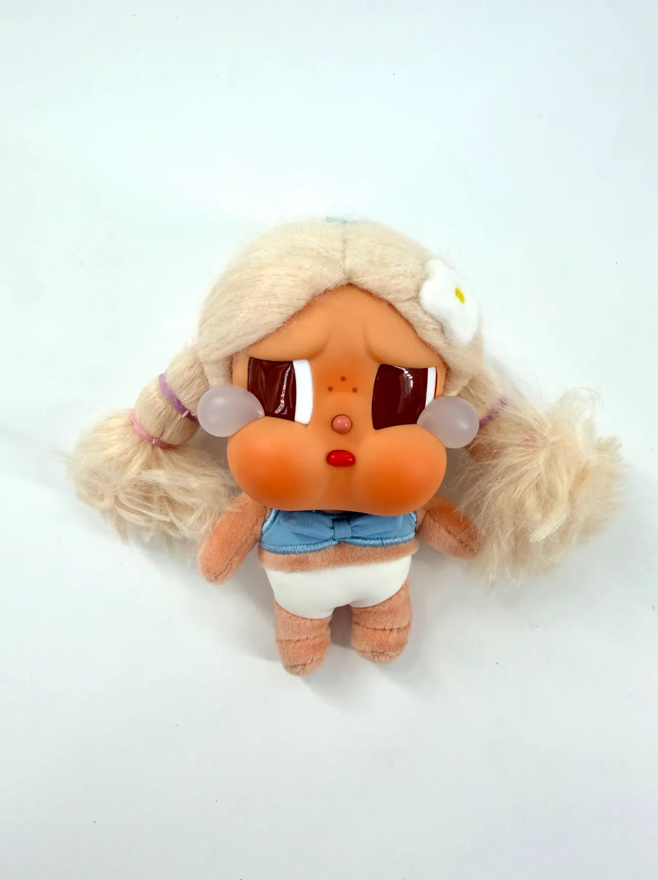 POP MART Crybaby Vacation Mode On Series Chilling on the Beach Vinyl Plush Pendant 