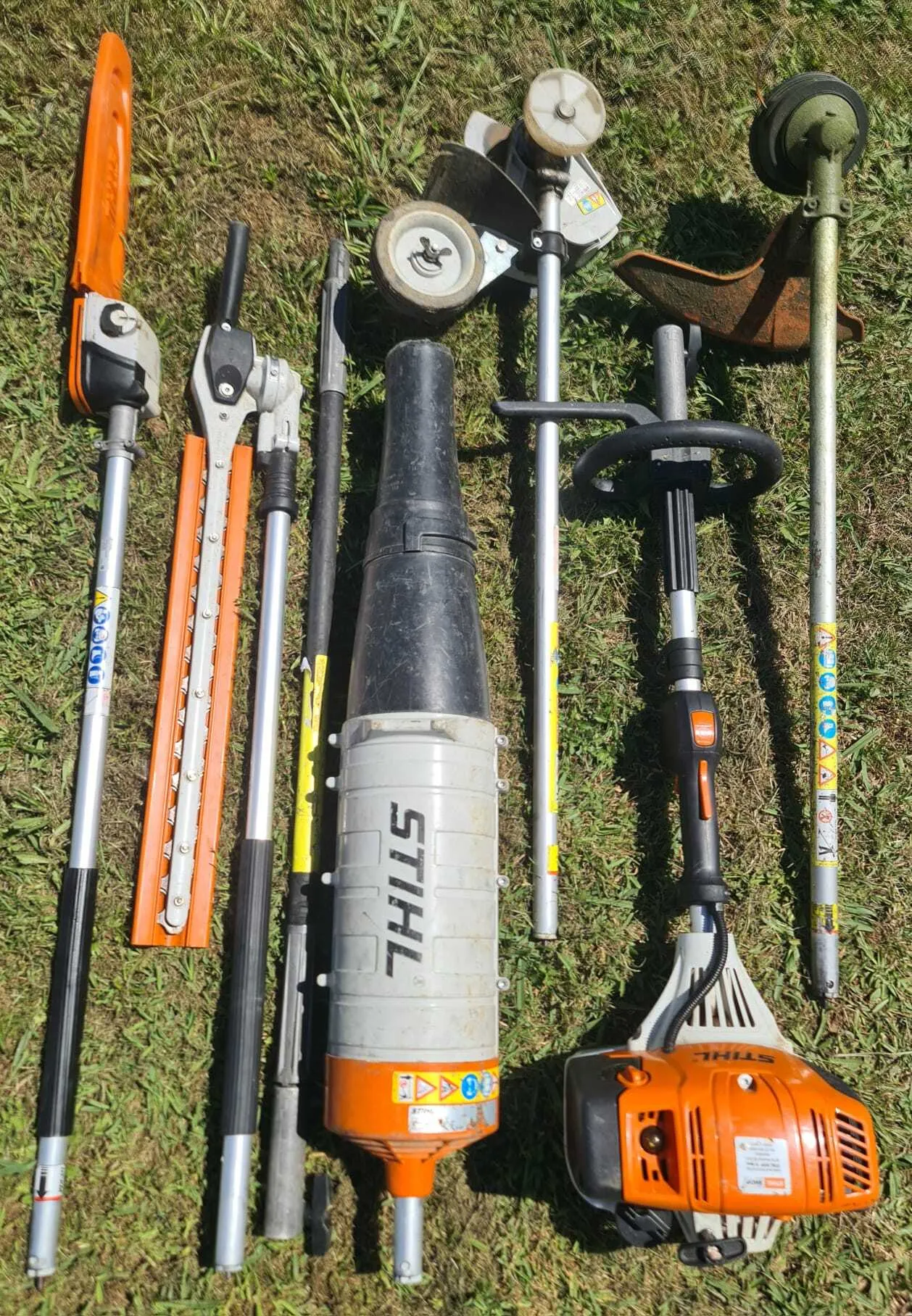 Combination pole saw - Stihl km131r with attachments