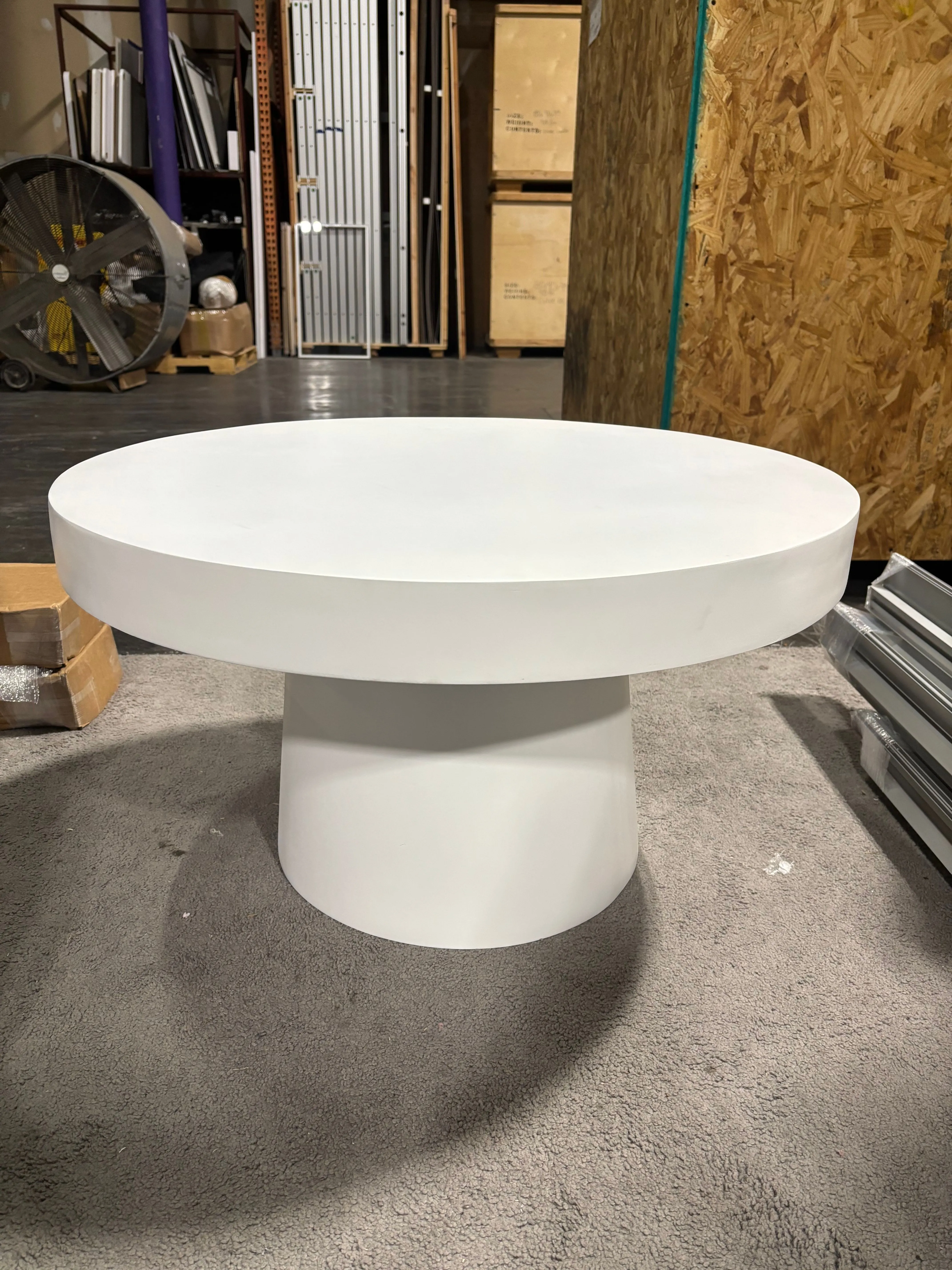 White Mushroom tables