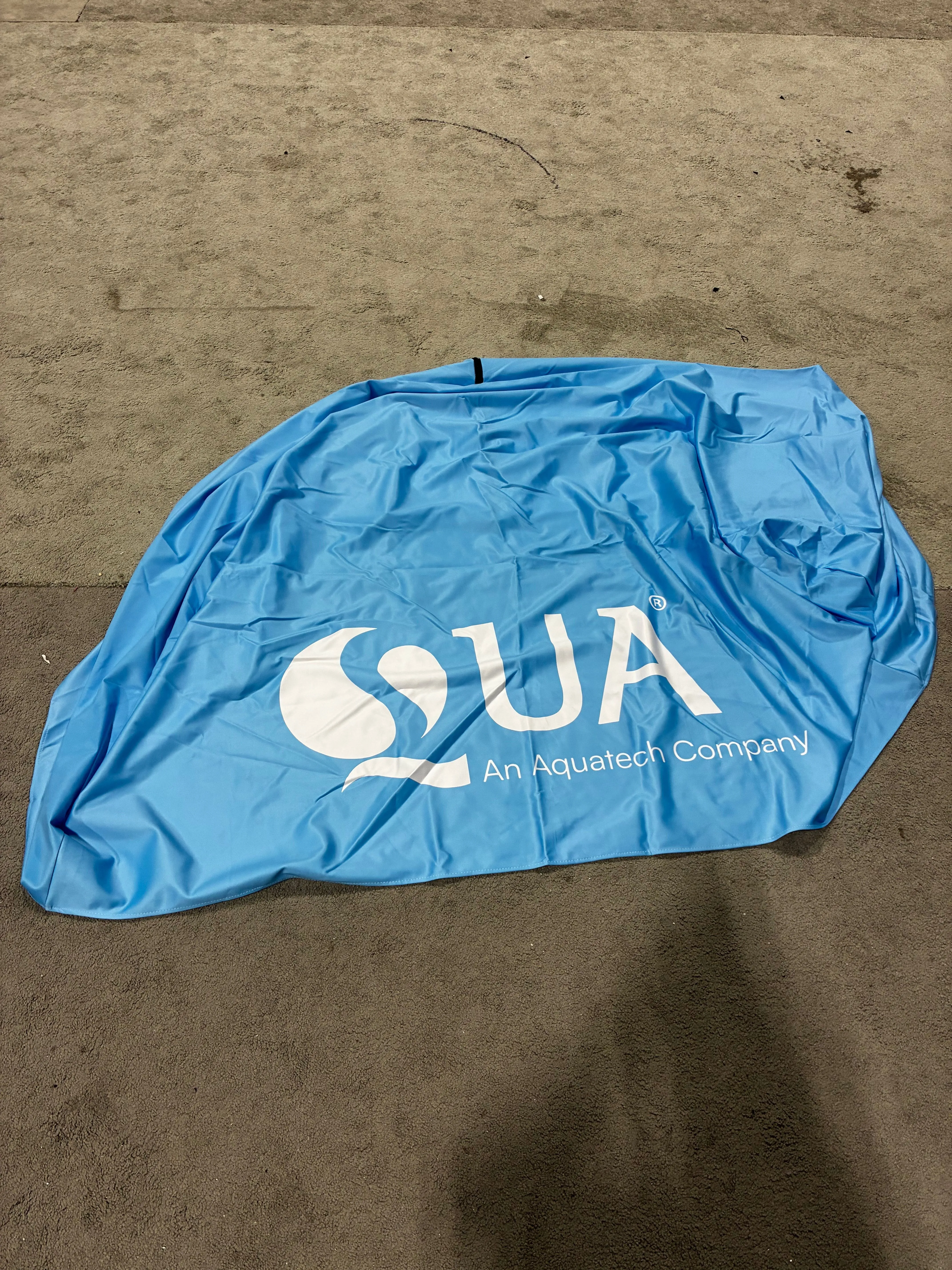 Light blue QUA table cover