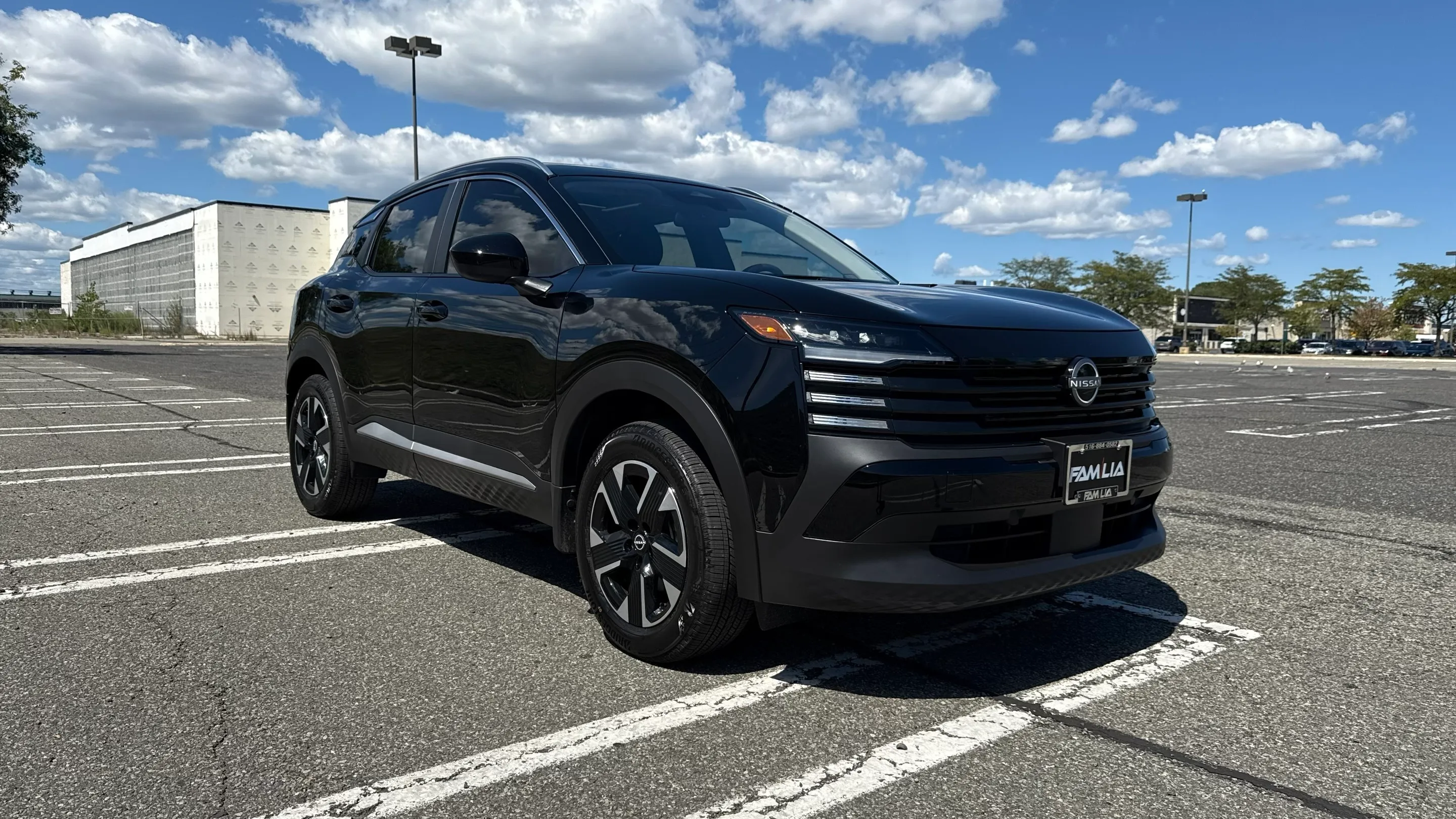 2025 Nissan Kicks