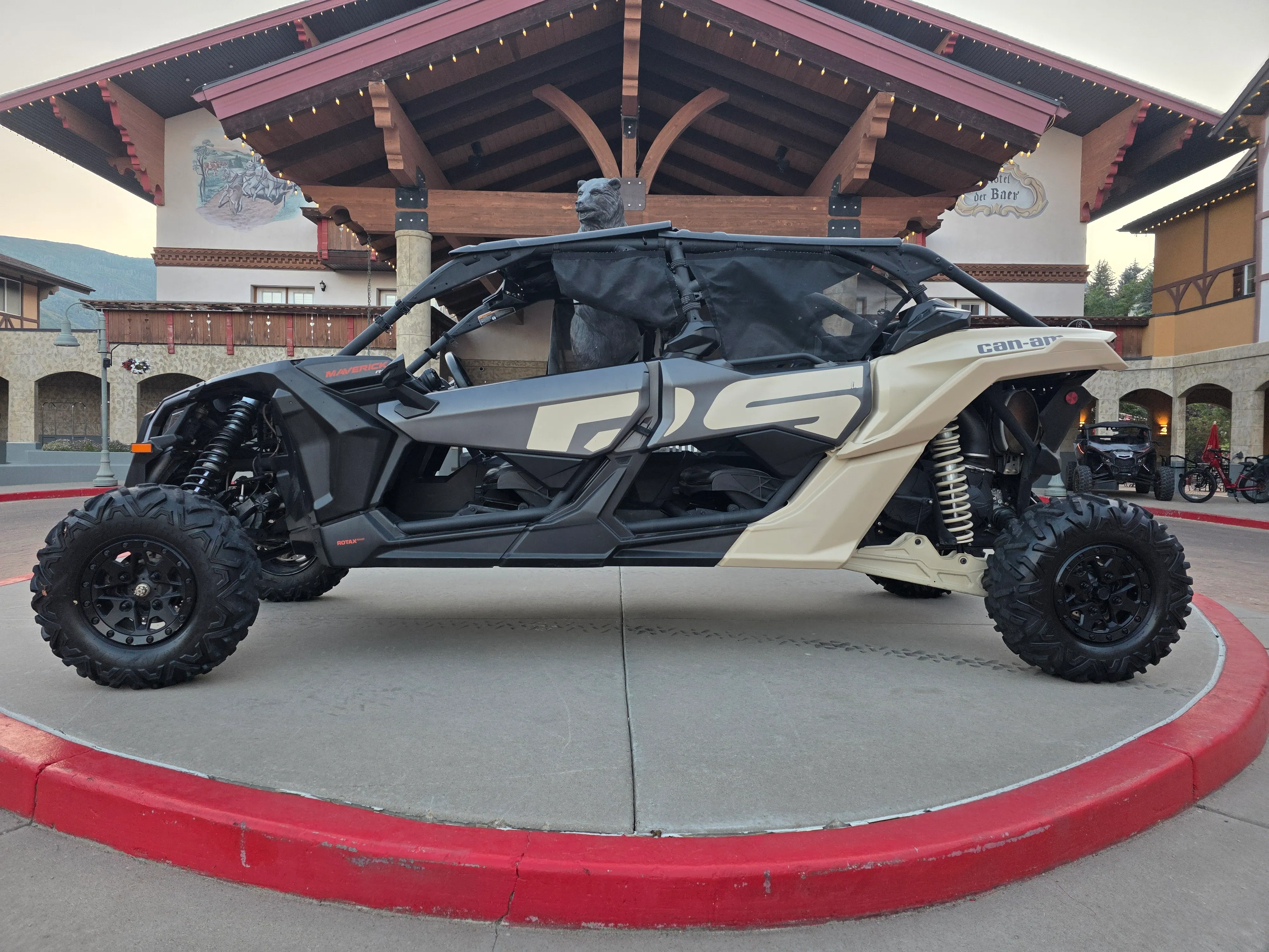 4 Seat Can Am Rental