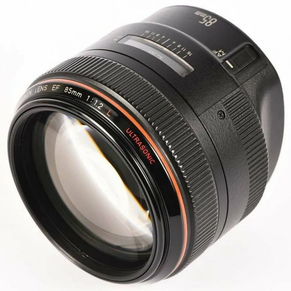 Canon EF 85mm / 1.2 L USM