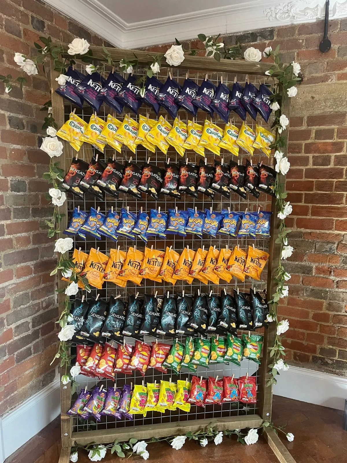 Crisp Wall - Bare - No Crisps 