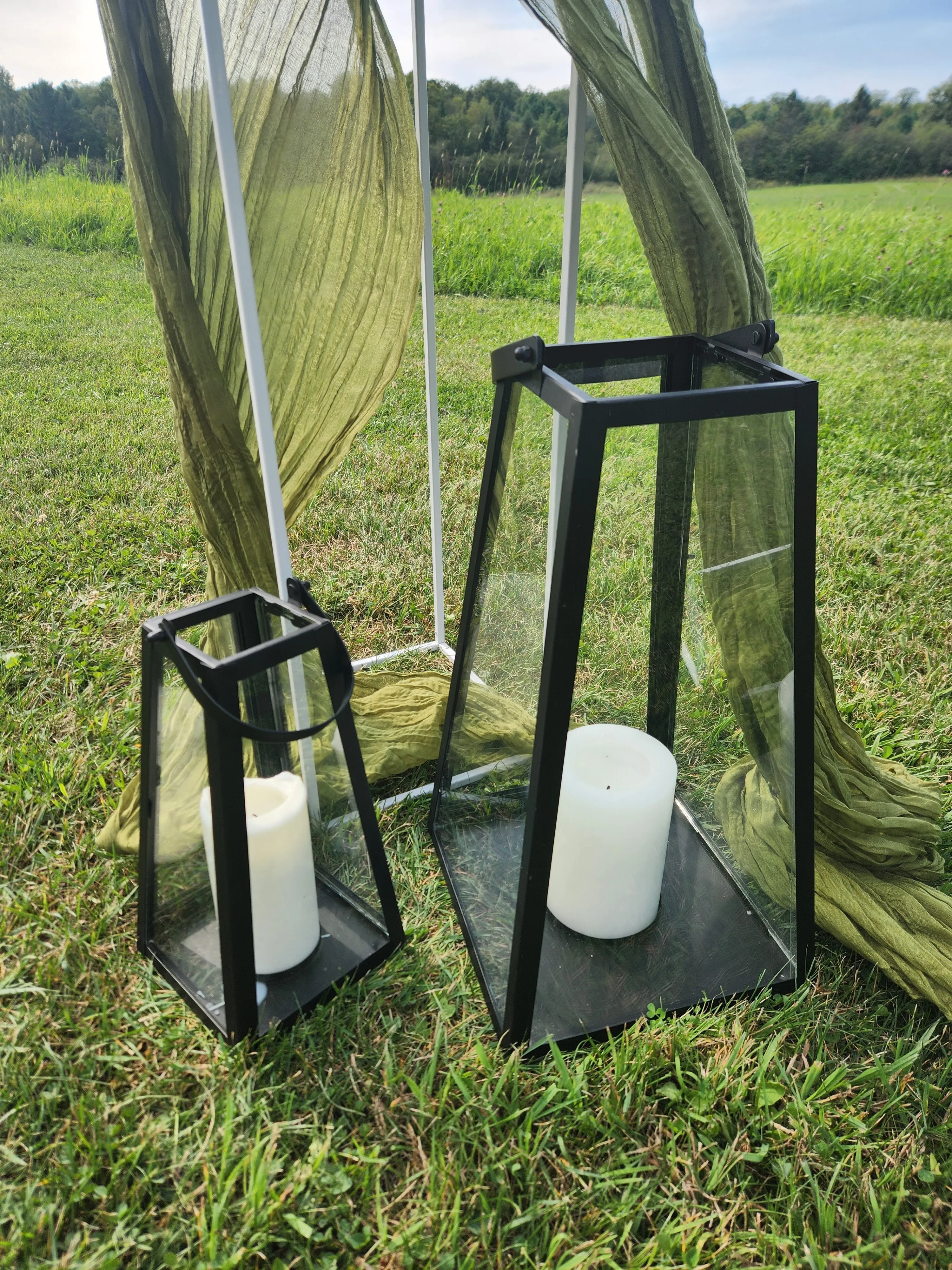 Set of Black Metal Floor Lanterns - Modern Collection