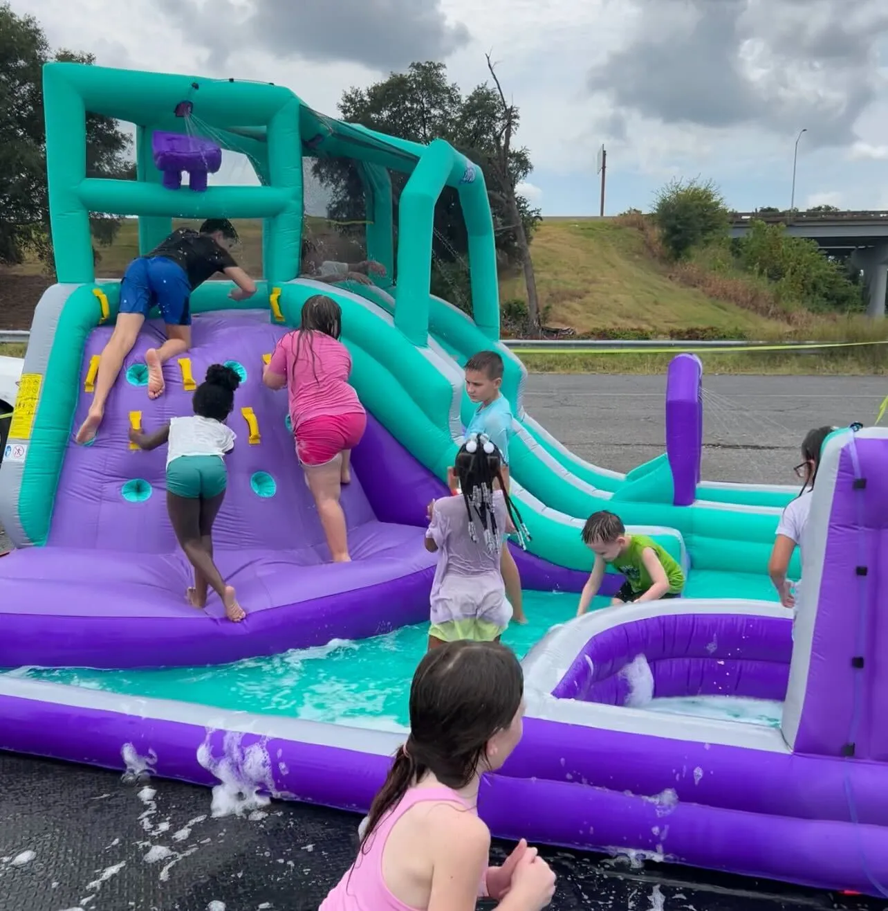 Climb N’ Go Water Slide Park