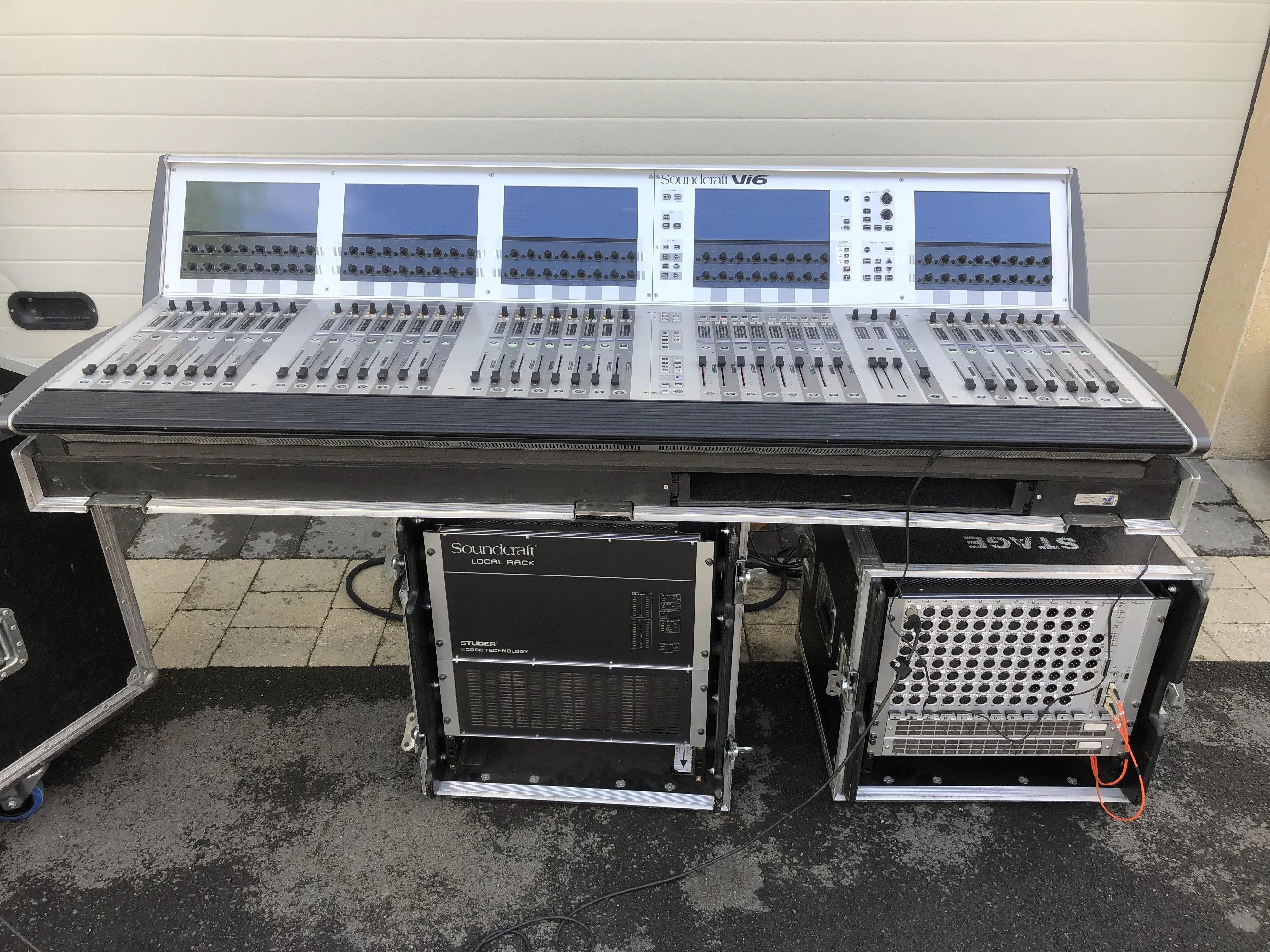 Console mixage Soundcraft vi6