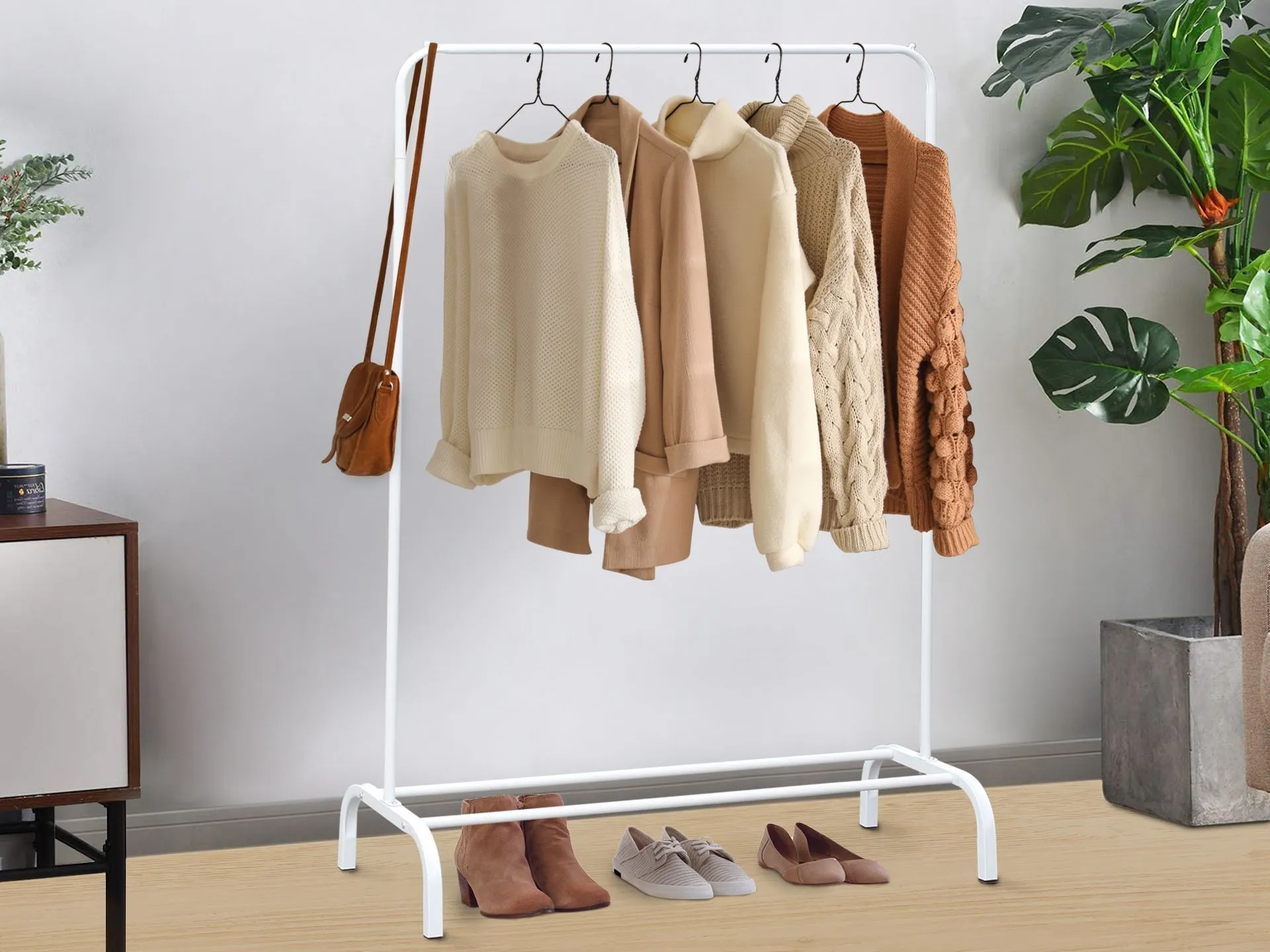 Clothes rack & hangers