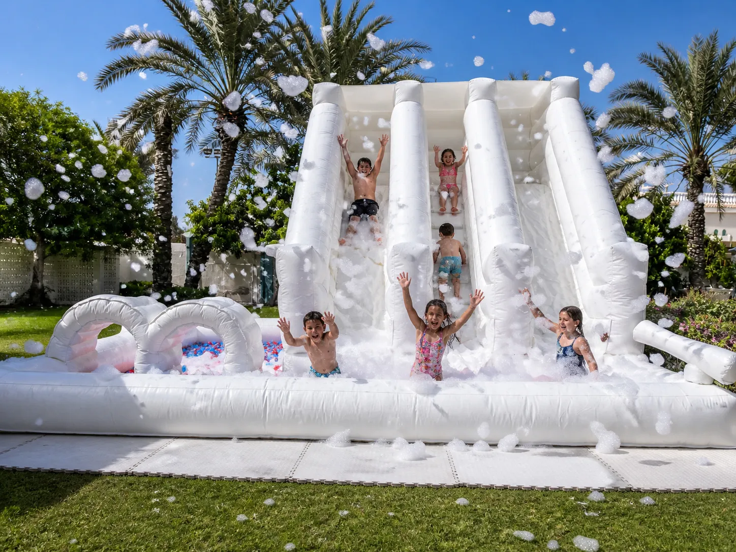 Double splash Inflatable