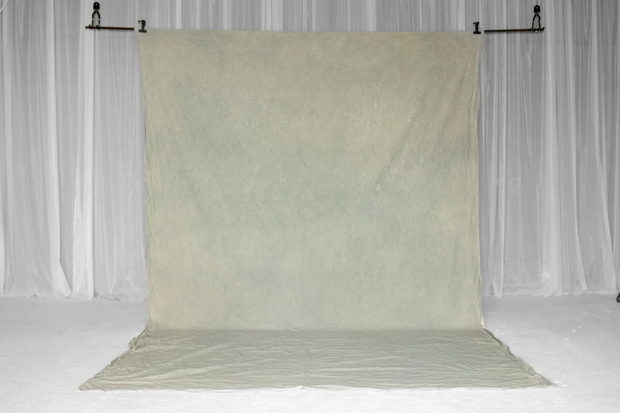 SIMPLY GREY - 3.1m by 4.6m