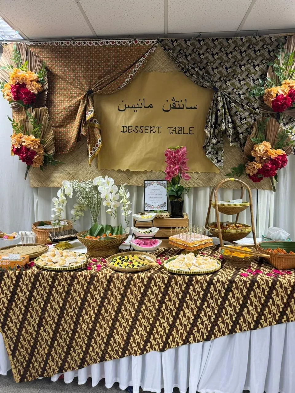 Buffet/Dessert Table