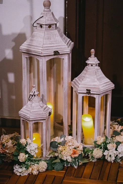 Candle lantern