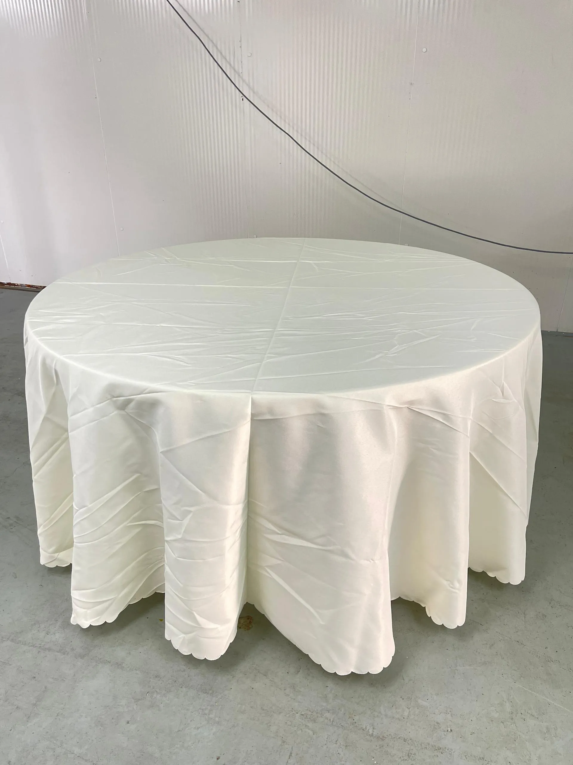 Alas meja (round table 10 pax)