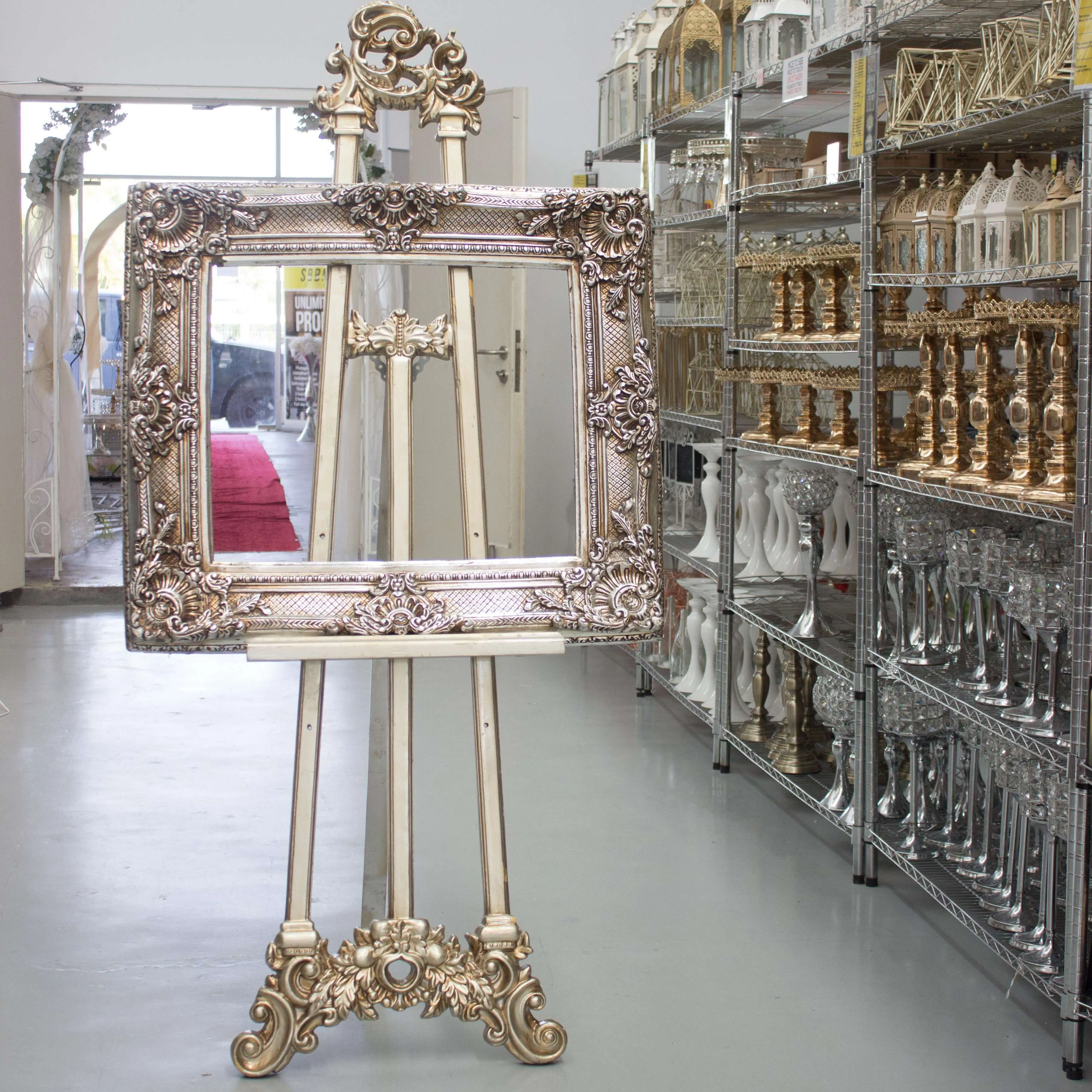 (CYB) Palace Easel ABS (Bronze)