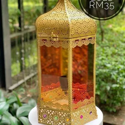 (CYB) Moroccan Light Bulb Gold