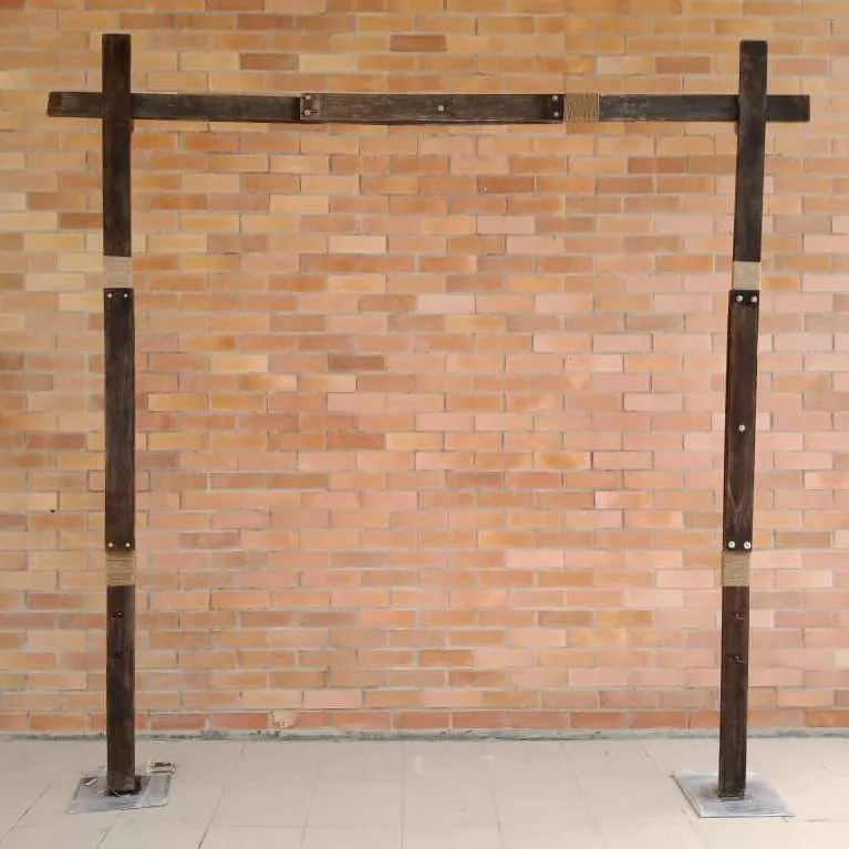 (CYB) Resak Wood Arch