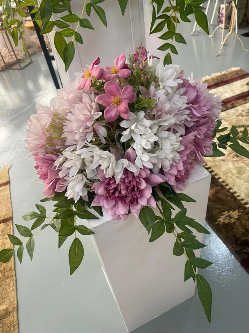 Flower Bouquet Pink/Purple Walkaway