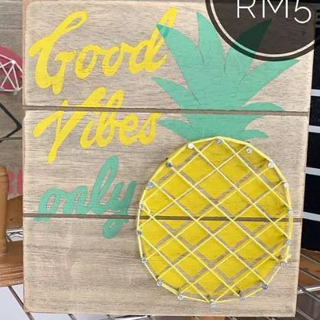 Wooden Frame (Pineapple)