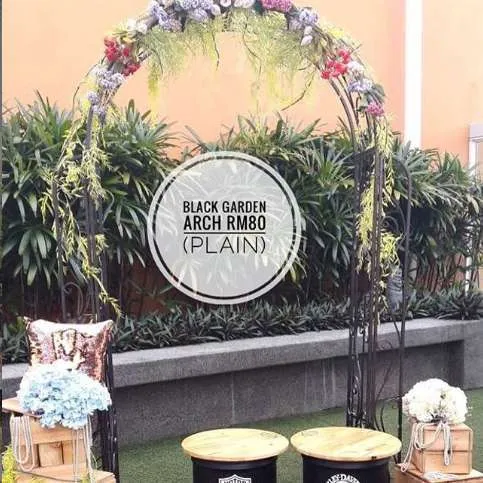 (CYB) Garden Arch Black