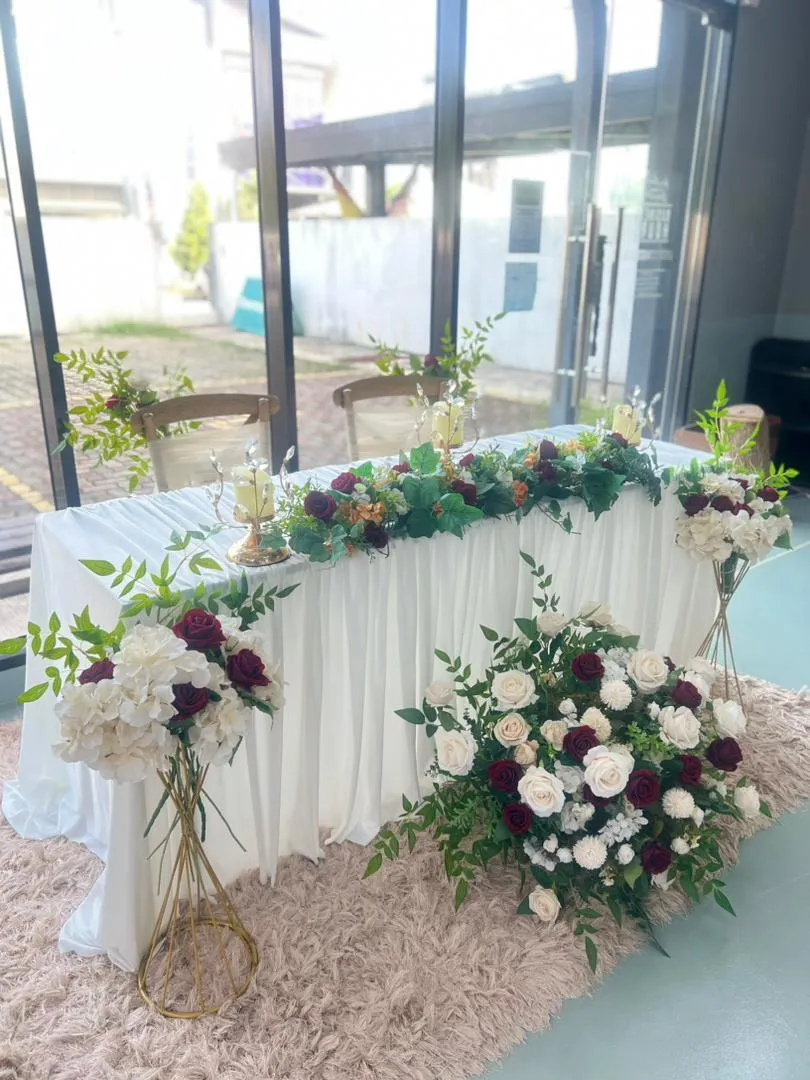 Royal Roses Bridal Table