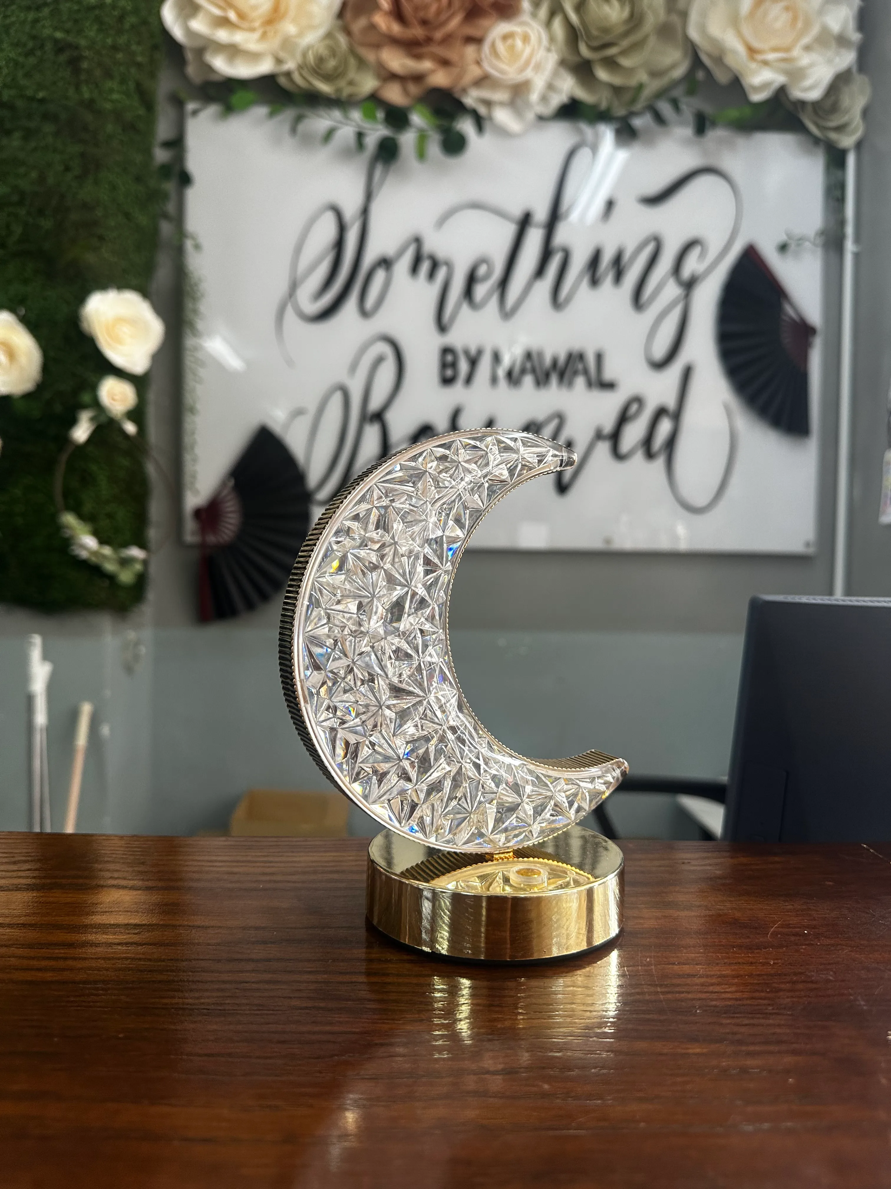 MOON LED CENTERPIECE