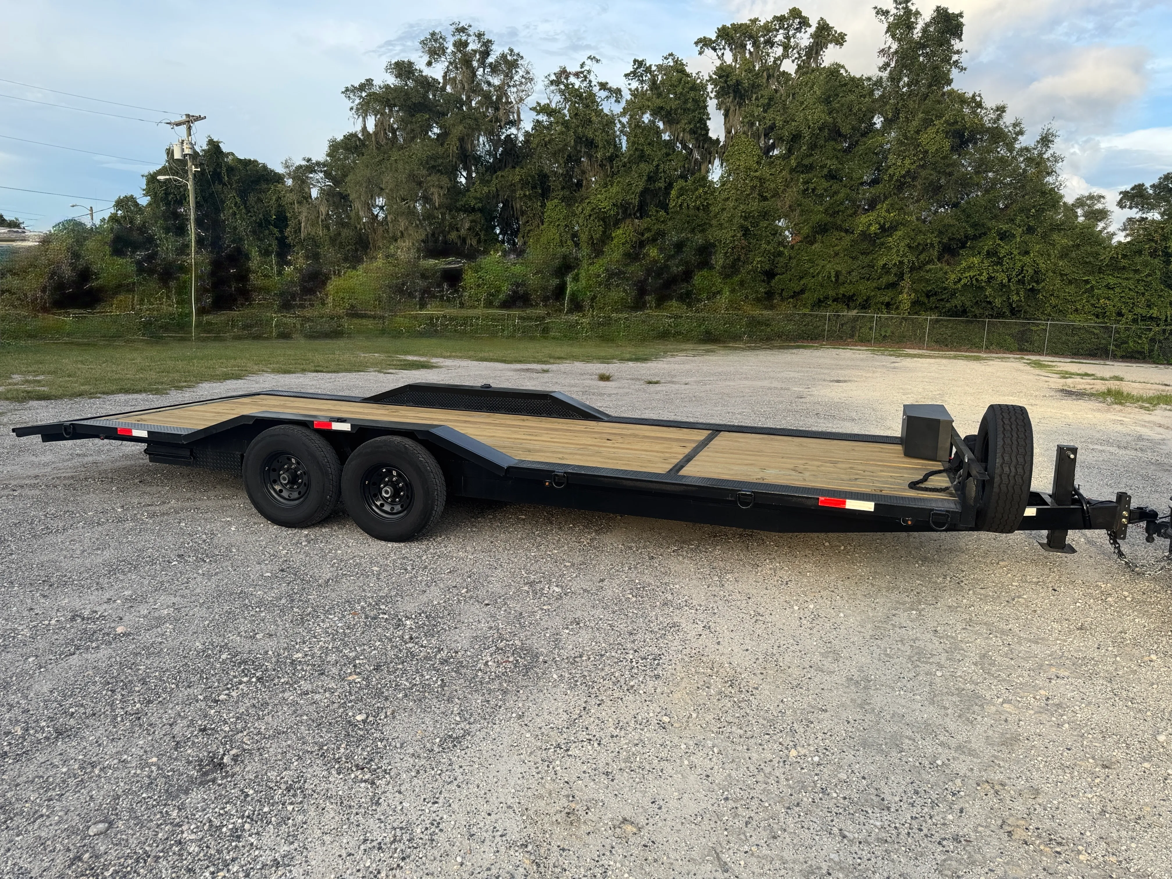 8.5x24 Car Hauler