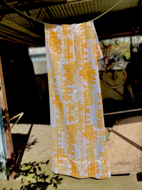 Sheer Curtain with Leaf Pattern (single)