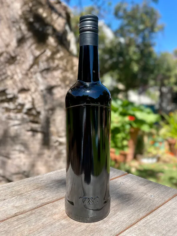 Black Spirits Bottle 700mL