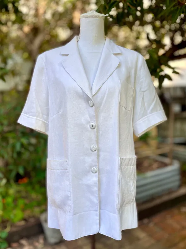 Short-Sleeved White Collared Shirt with Patch Pockets