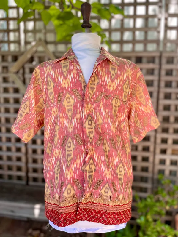 Short-Sleeved Red Shirt with South-East Asian motif