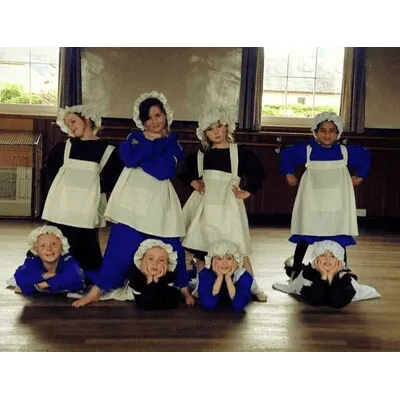 W14 - Blue/Brown Orphan Costumes