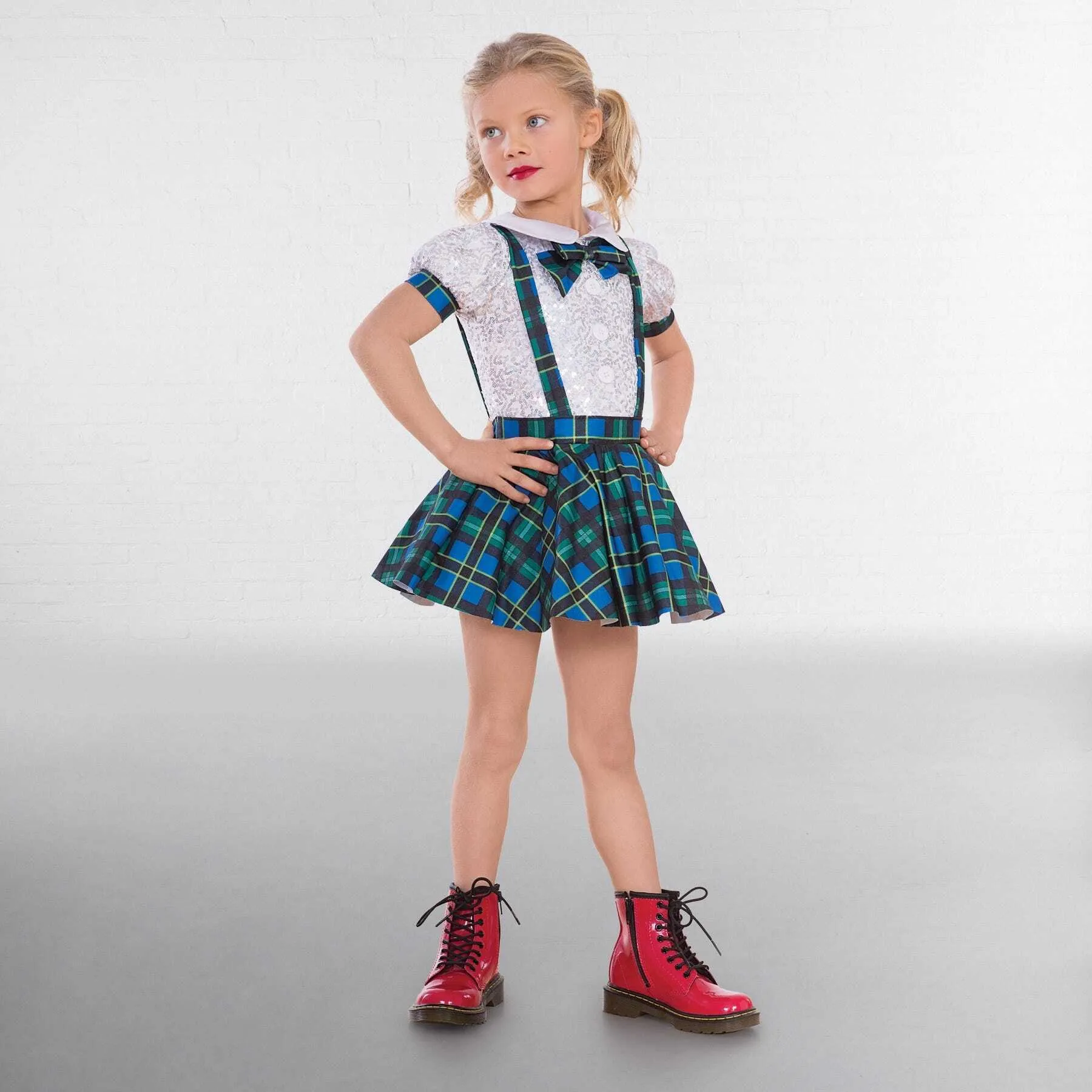 M111 - Tartan Schoolgirl 