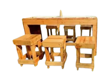 Pallet Bar with 6 Stools