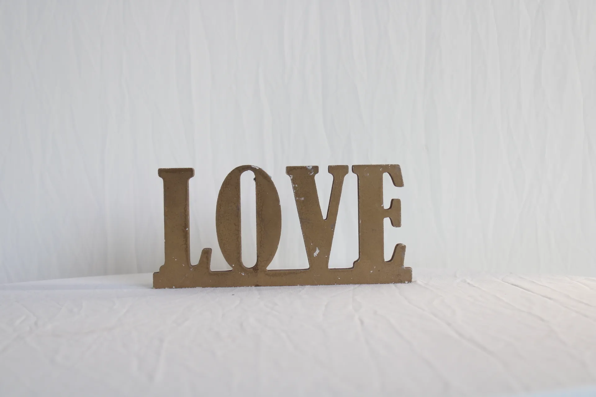 Small Table Love Sign