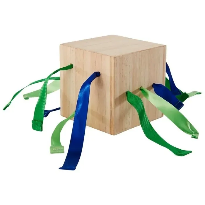 Ribbon Pull Cube - Large