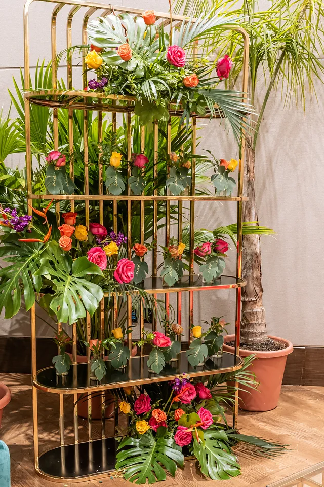 BARS, SHELVING & PEDESTALS