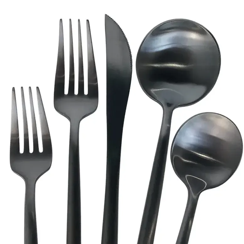 The Noire Flatware: 5 Pieces Black Set