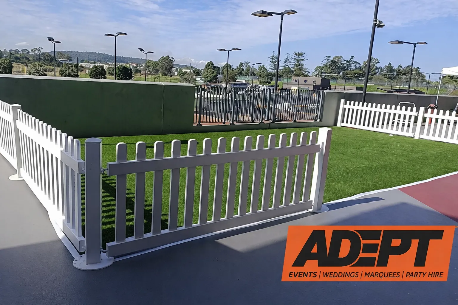 Fencing - Picket Fence WHITE 2.5m panel with 2 posts 