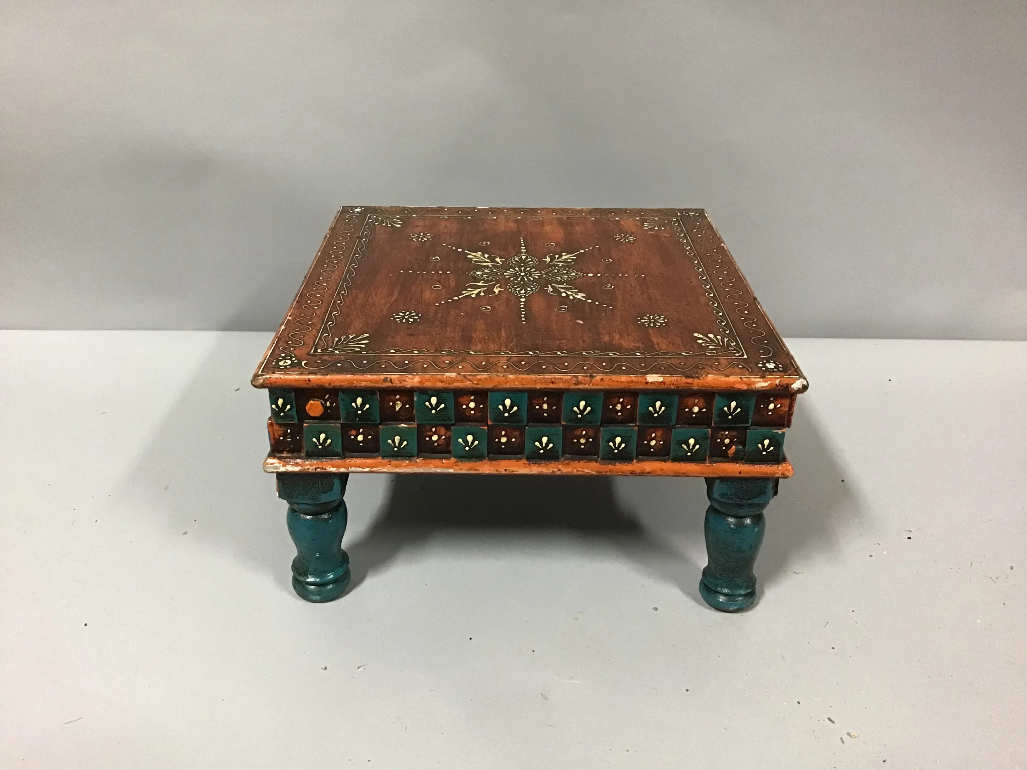pedestal table painted, small and low